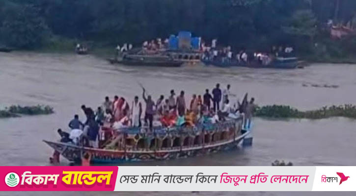 তুরাগ নদে বিজয়া দশমীতে নৌকা ডুবে দুই শিশু নিখোঁজ