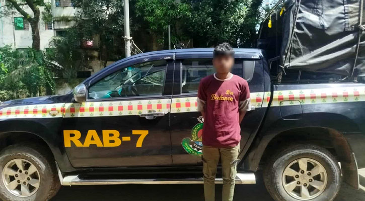 সীতাকুণ্ডের সংঘবদ্ধ ধর্ষণ মামলার প্রধান আসামি চাঁদপুরে গ্রেপ্তার