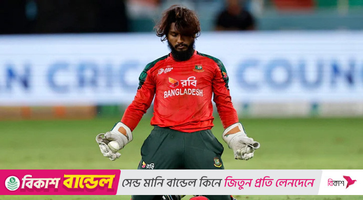 জাকেরের ব্যাটিংয়ে কোনো সমস্যা দেখছেন না সিমন্স