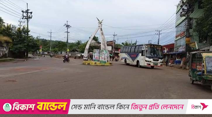 খাগড়াছড়িতে সড়ক অবরোধ এবার পুরোপুরি প্রত্যাহার