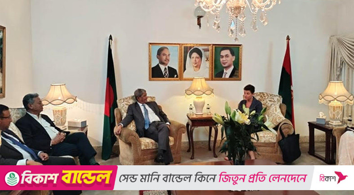 গুলশানে মির্জা ফখরুলের সঙ্গে গোয়েন লুইসের বৈঠক