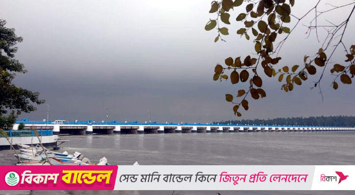 নীলফামারীতে ফুঁসে উঠছে তিস্তা, লাল সংকেত জারি
