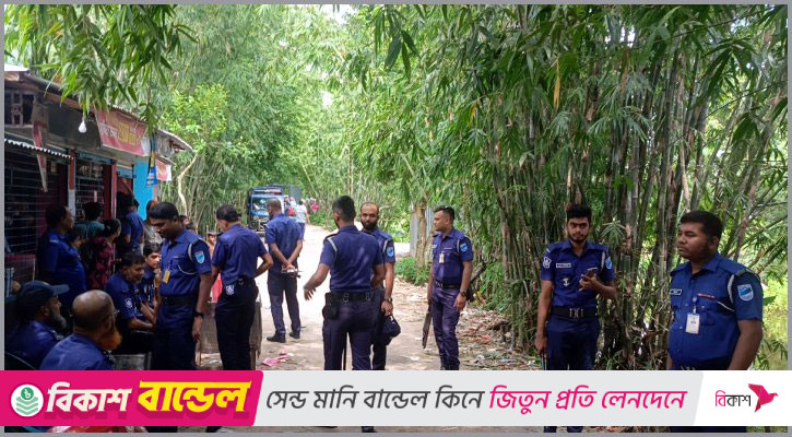 সালথায় দু'গ্রুপের সংঘর্ষে আহত ২০, বাড়িঘর ভাঙচুর