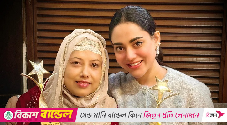 হাসপাতালে ভর্তি মায়ের জন্য দোয়া চাইলেন তমা মির্জা