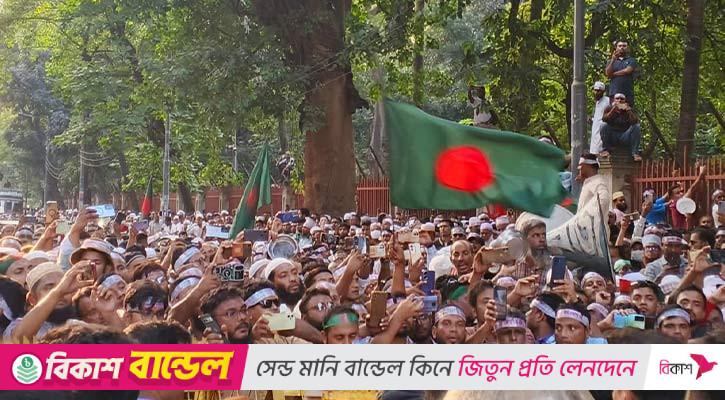 সোমবার থেকে আন্দোলনকারী শিক্ষকদের আমরণ অনশনের ঘোষণা
