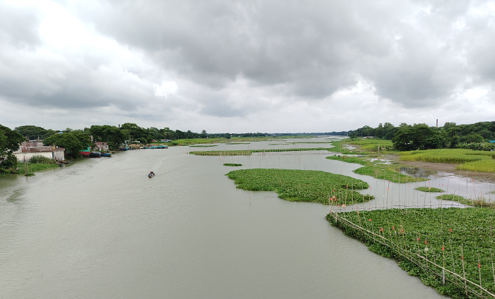 মাদারীপুরের বিলপদ্মা নদীতে বর্ষার পানি। মাদারীপুর থেকে ছবিটি তুলেছেন ইমতিয়াজ আহমেদ
